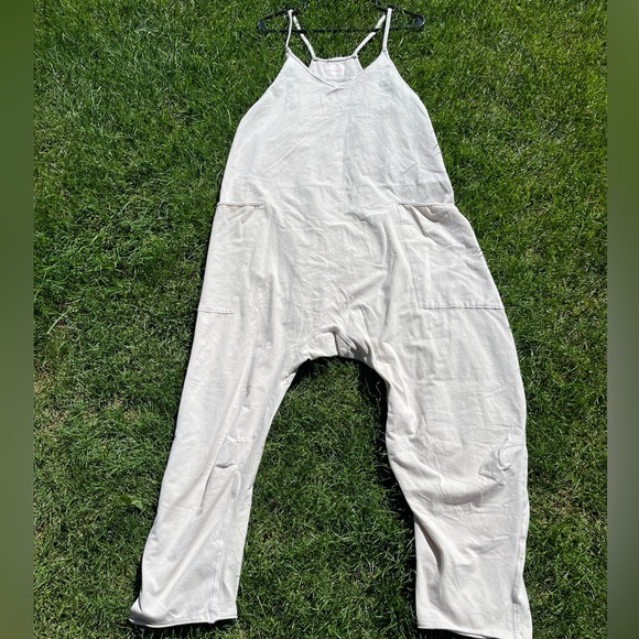 Free People Hot Shot Sz L Jumper in Neutral Putty Oatmeal Color worn Once - Picture 2 of 5